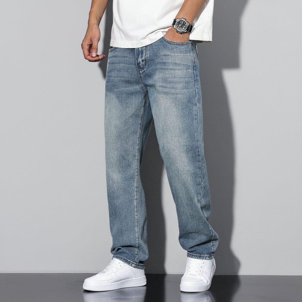 Calça Jeans Masculina de Corte Reto Lavada | Moda Casual