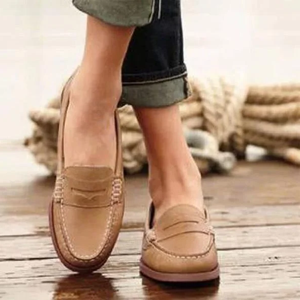 Women Vintage Slip On Loafers Low Heel PU Leather Loafers
