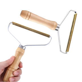 Wooden pet hair Remover