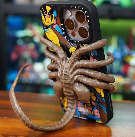 Horrible Facehugger Phone Holder