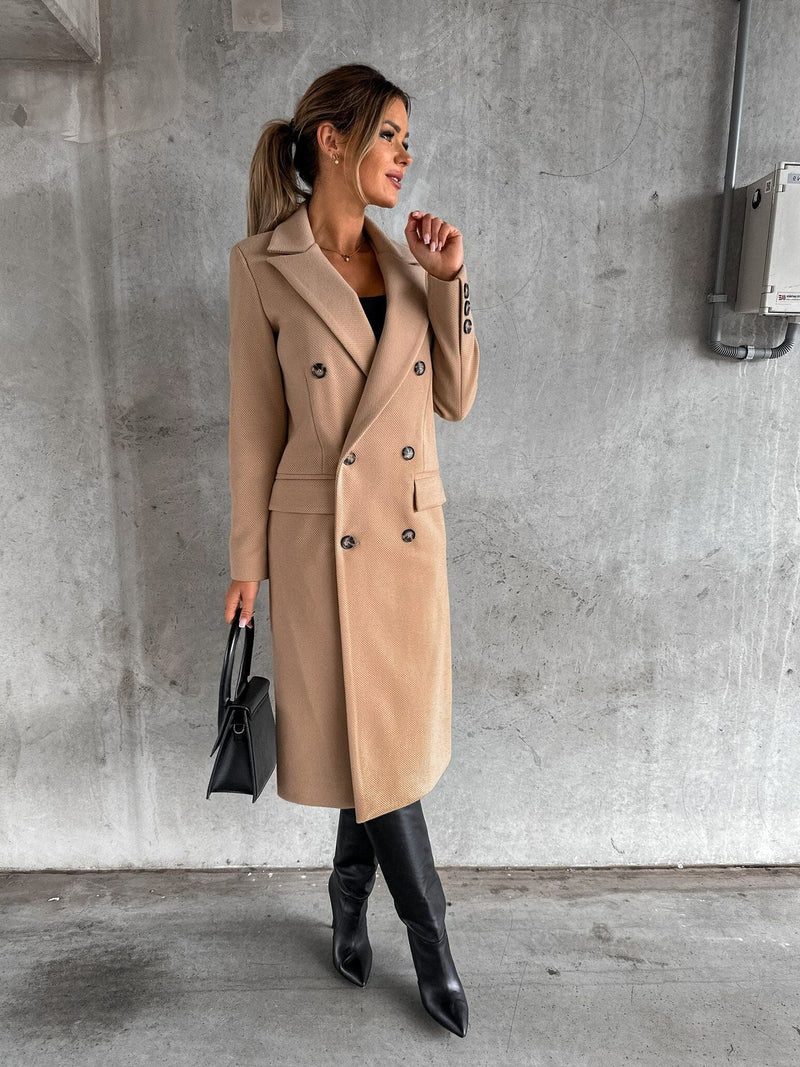 Casaco elegante com estilo atemporal