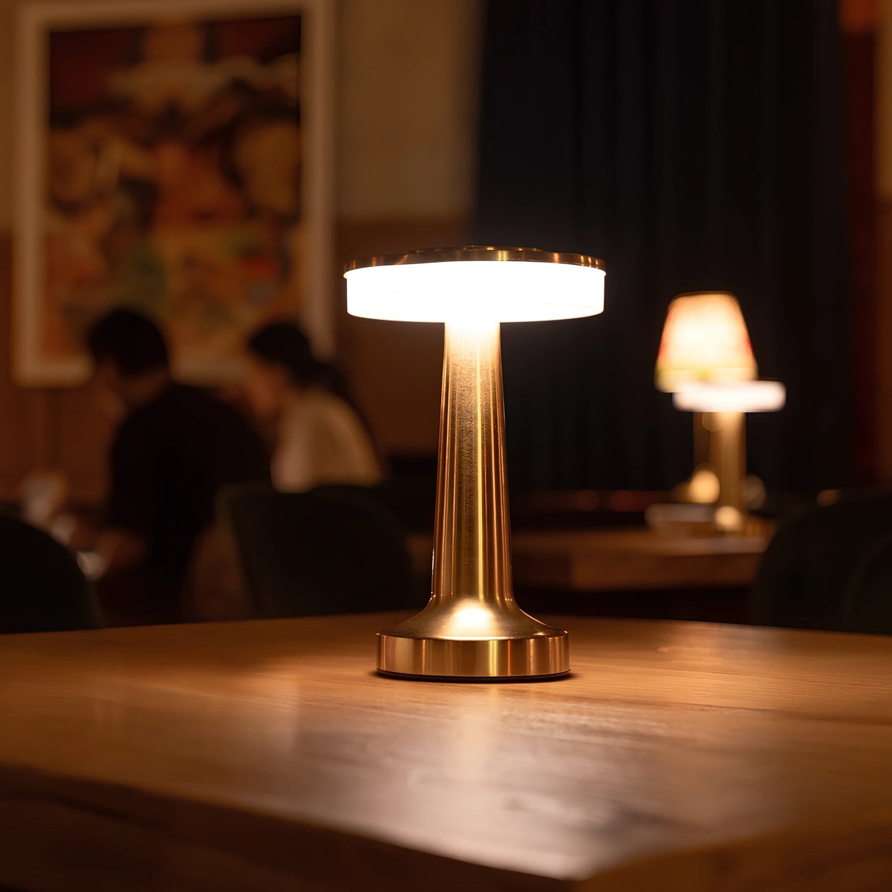 Luminária de Mesa Sem Fio em Metal LED Recarregável com Intensidade Regulável