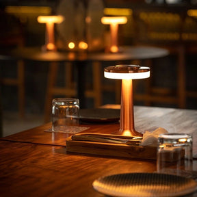 Luminária de Mesa Sem Fio em Metal LED Recarregável com Intensidade Regulável