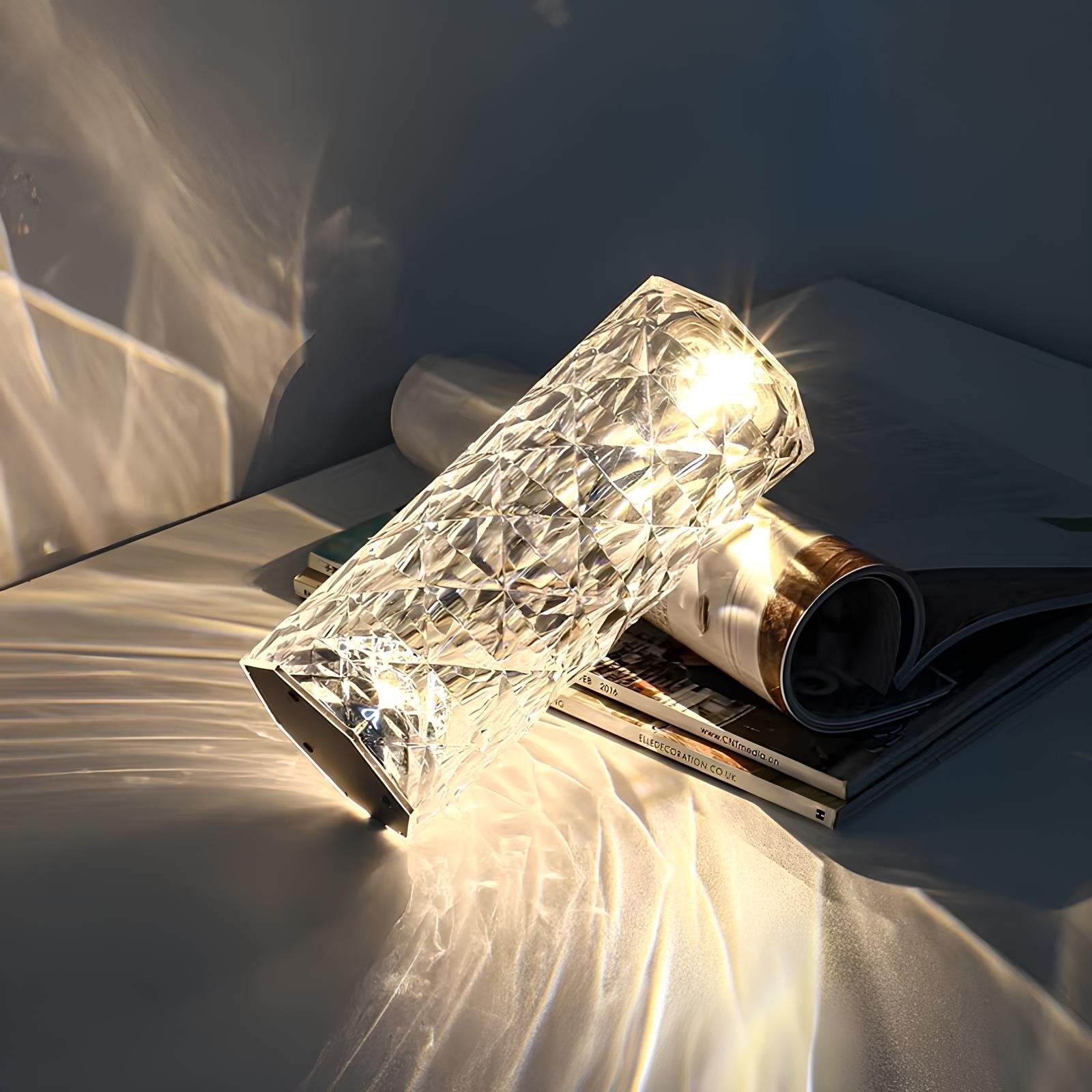 Luminária de Mesa com Controle Touch Moderna Regulável Recarregável Luz de Ambiente